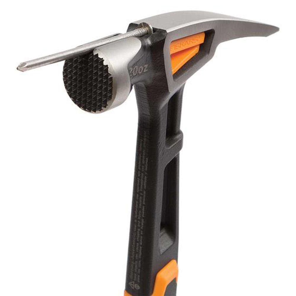 Fiskars 16" Pro IsoCore™ 22oz Milled-Face Framing Hammer