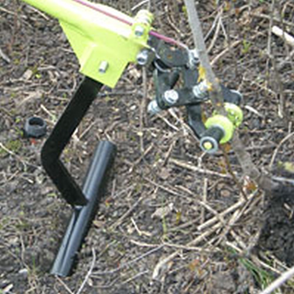 BAC Steel Handled Brush Grubber