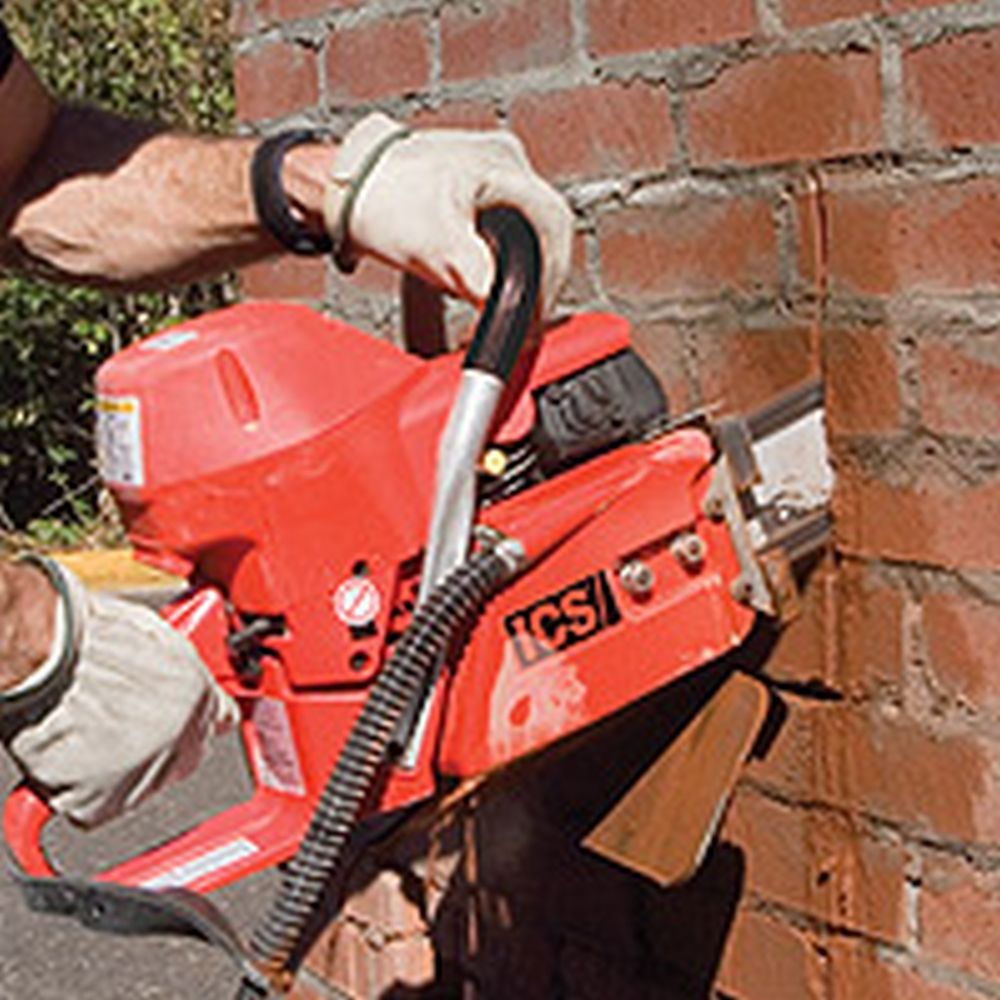 ICS Gas Powered Concrete Chainsaw With 14" Bar & Chain