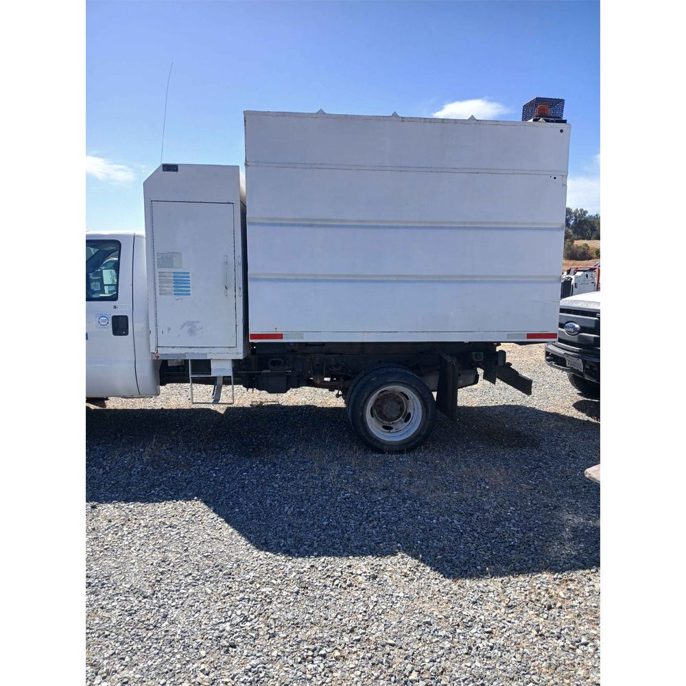 Ford F-550 2014 Single Cab Chip Truck, 6.7L Power Stroke Diesel Engine,